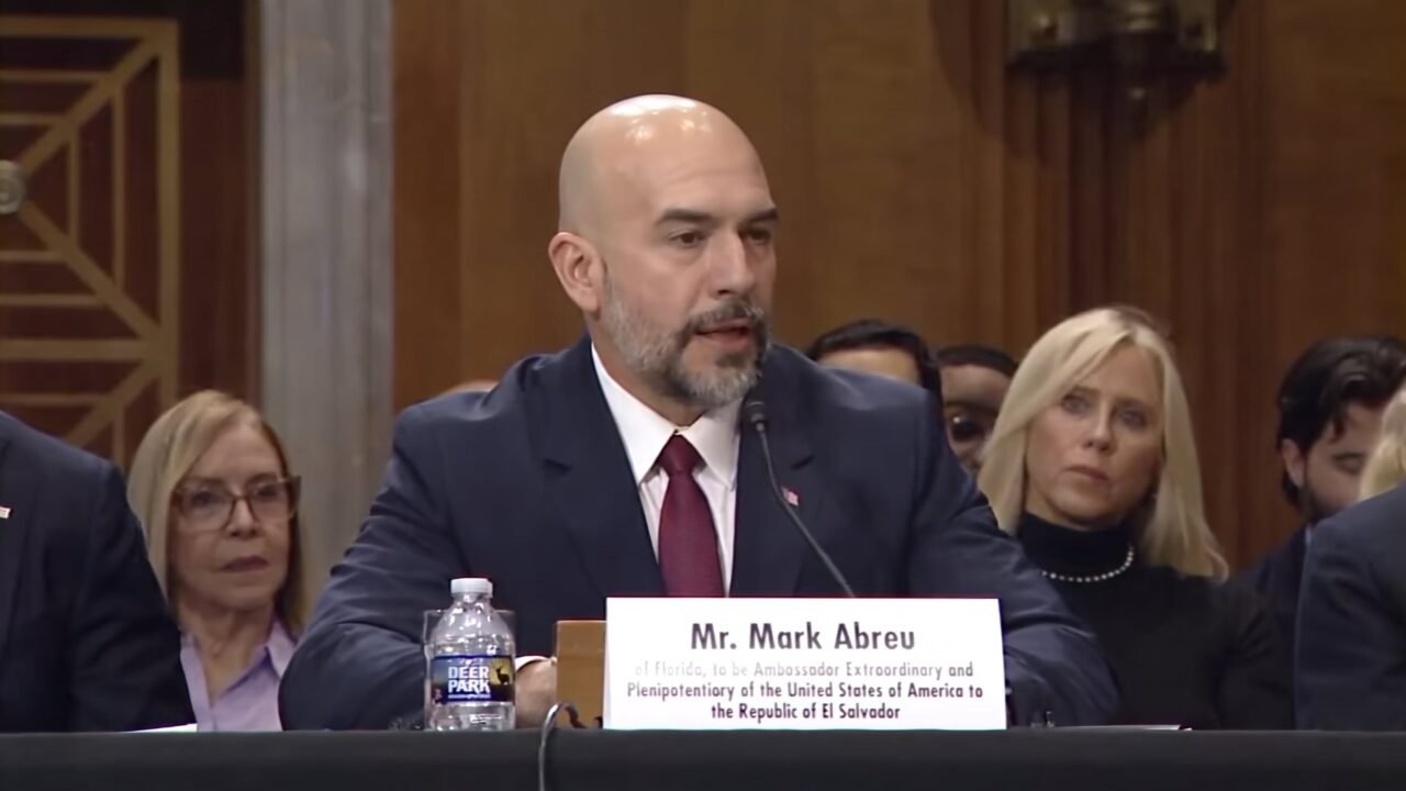 Mark Abreu defiende su nominación como embajador en El Salvador y destaca los avances en seguridad del país centroamericano