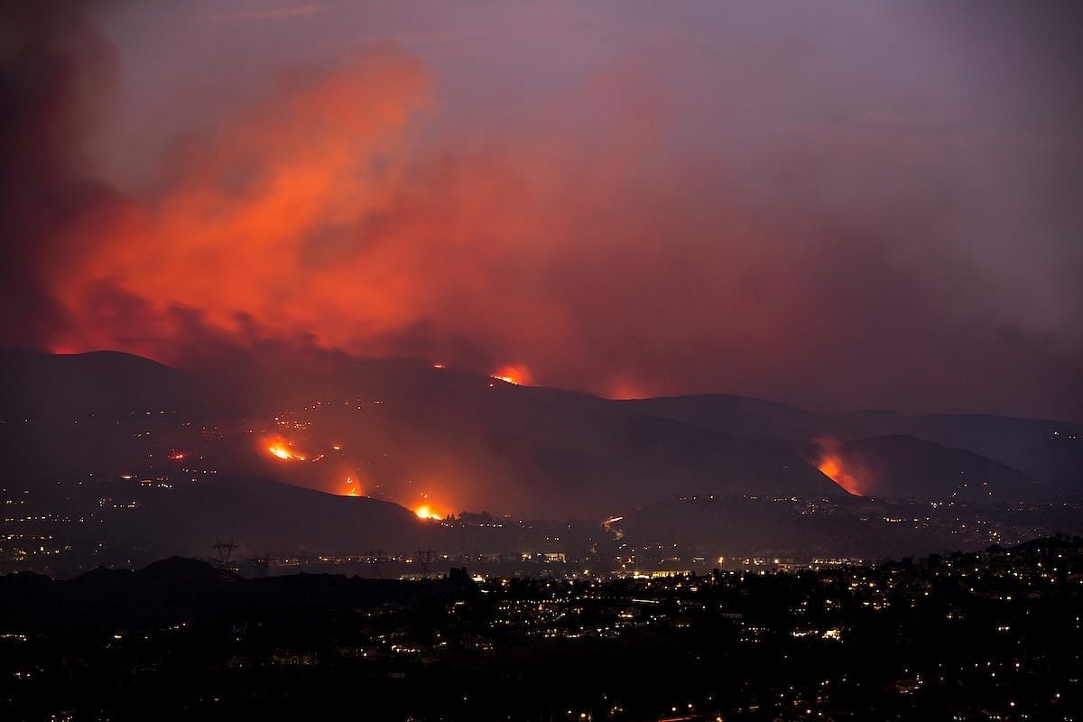 El humo de los incendios forestales podría ser más tóxico que otras contaminaciones atmosféricas, según los estudios