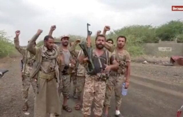 Batalla por el paso de Bab el-Mandeb: los rebeldes hutíes dicen tener el control pese la contraofensiva de la coalición saudita