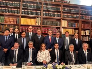 Luis Caputo y Diego Santilli dialogaron con el ministro de Economía de Francia para reforzar la relación con Argentina