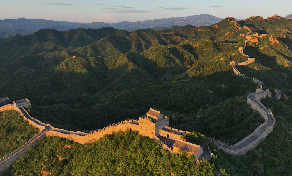 Denuncian la destrucción de un tramo de la Gran Muralla china por una mina ilegal de carbón