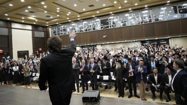 En la previa de su discurso en la ONU, Javier Milei recibió un premio de una institución judía