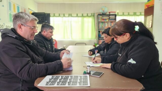 Continúa la entrega de nuevos plásticos de la Tarjeta Social en zona norte