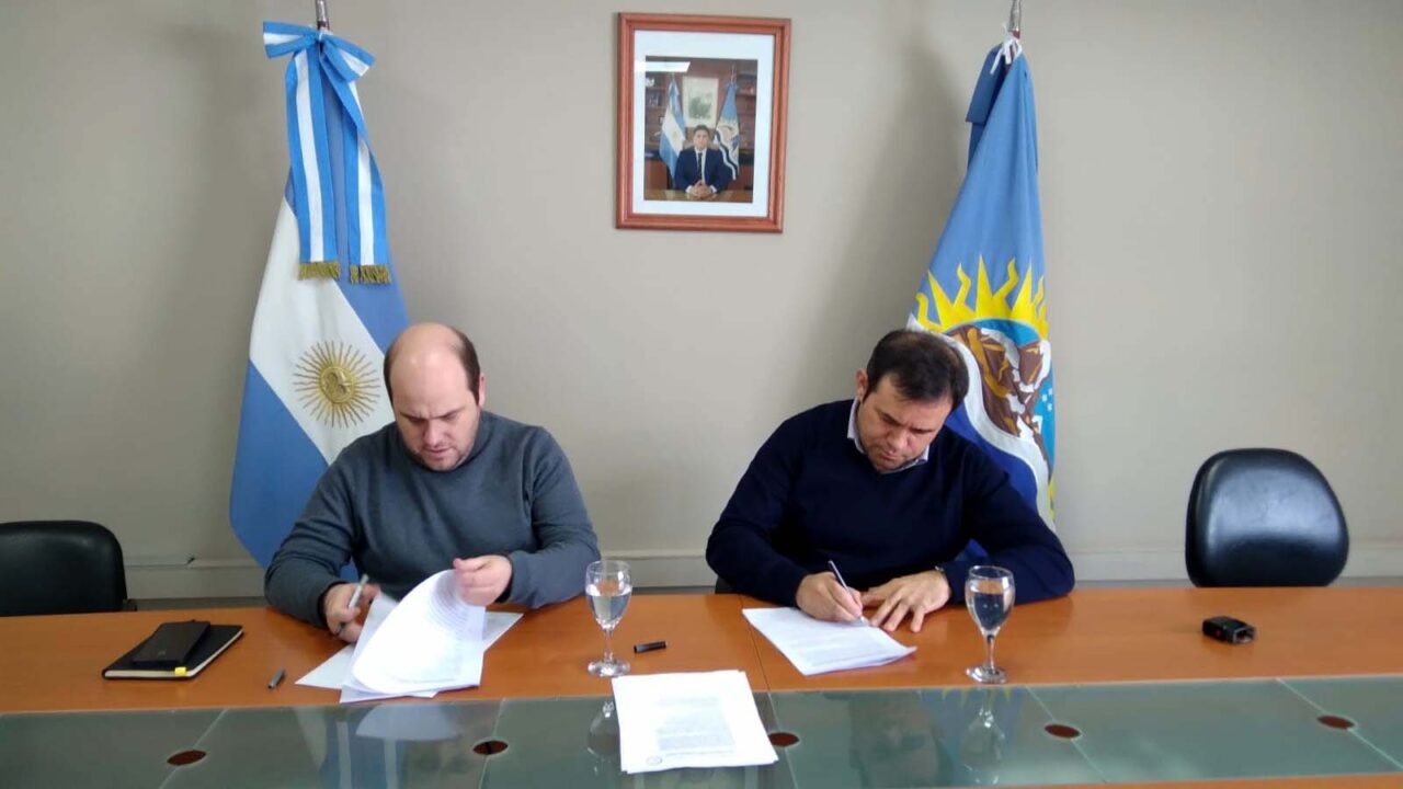 Acordaron realizar tareas de limpieza y mantenimiento del sistema de riego público de Perito Moreno