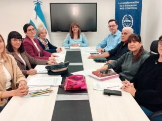 Salud y Educación coordinan la implementación de la nueva Ficha de Salud Escolar para el ciclo 2027