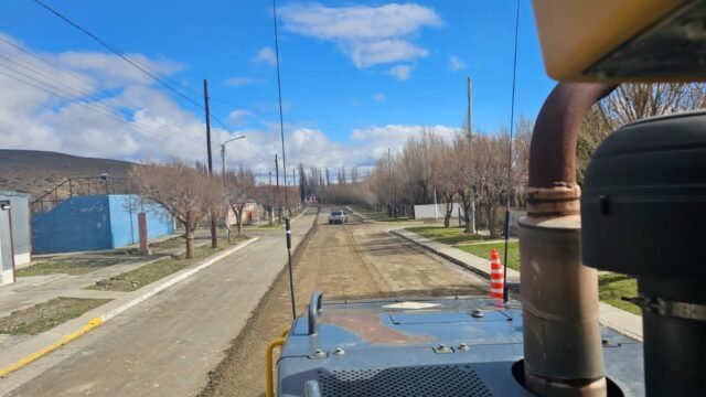 Las Delegaciones Viales de San Julián y Tres Lagos trabajan para mejorar la transitabilidad y la seguridad vial