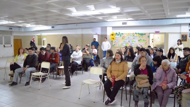 Fortalecen la educación inclusiva con un taller participativo para la comunidad educativa y las familias
