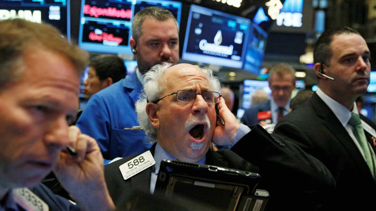 Los activos argentinos no encuentran piso: cayeron bonos y acciones y el riesgo país escaló a 578 puntos