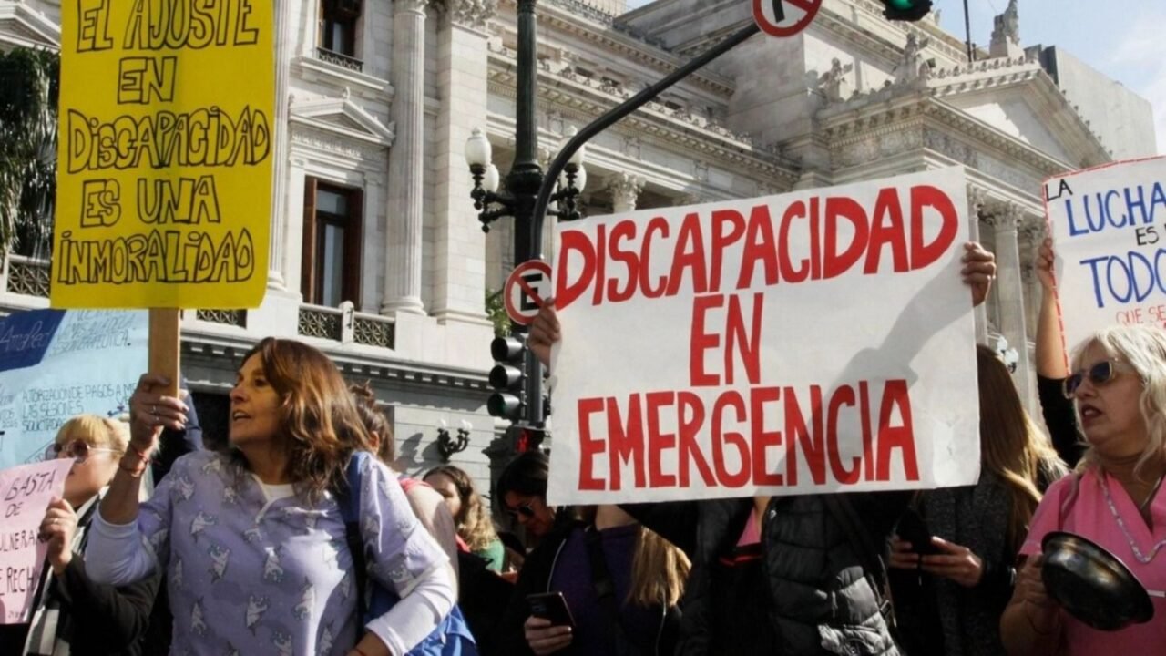 Tensión en el Congreso: la Iglesia cruzó a los diputados libertarios por el ajuste del Gobierno en discapacidad