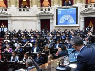 LLA cree que puede dictaminar el proyecto de «soberanía», en medio de presiones de EEUU y dudas sobre los aliados