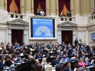Diputados debate endeudamiento familiar y hoy ATE marchará a la Quinta de Olivos