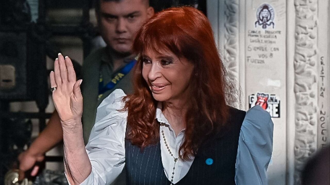 Comenzó el juicio oral contra Cristina Kirchner por la causa Hotesur y Los Sauces