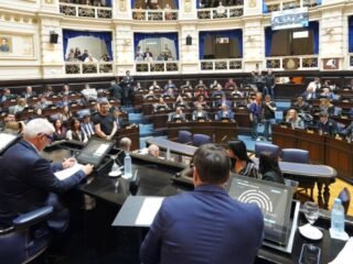 Violencia digital: la Legislatura bonaerense aprobó la ley Emma