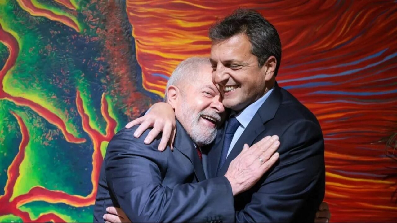 El mensaje de Massa por los comicios en Brasil: «Siempre del lado Lula de la vida»