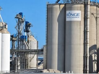 Bunge cerró su planta de fertilizantes y dejó a 200 trabajadores en la calle