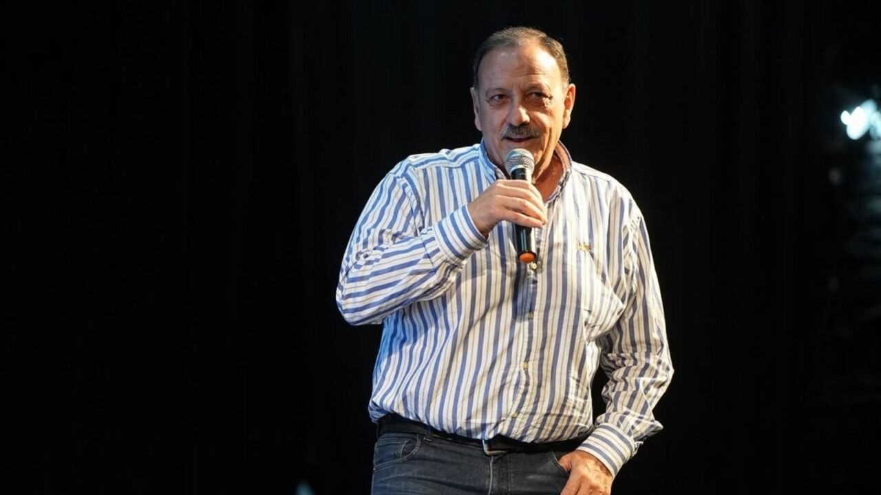 Quintela planteó un plan de emergencia productiva para el 2027 y cruzó a Milei: “Es el único presidente que no puso un solo ladrillo”