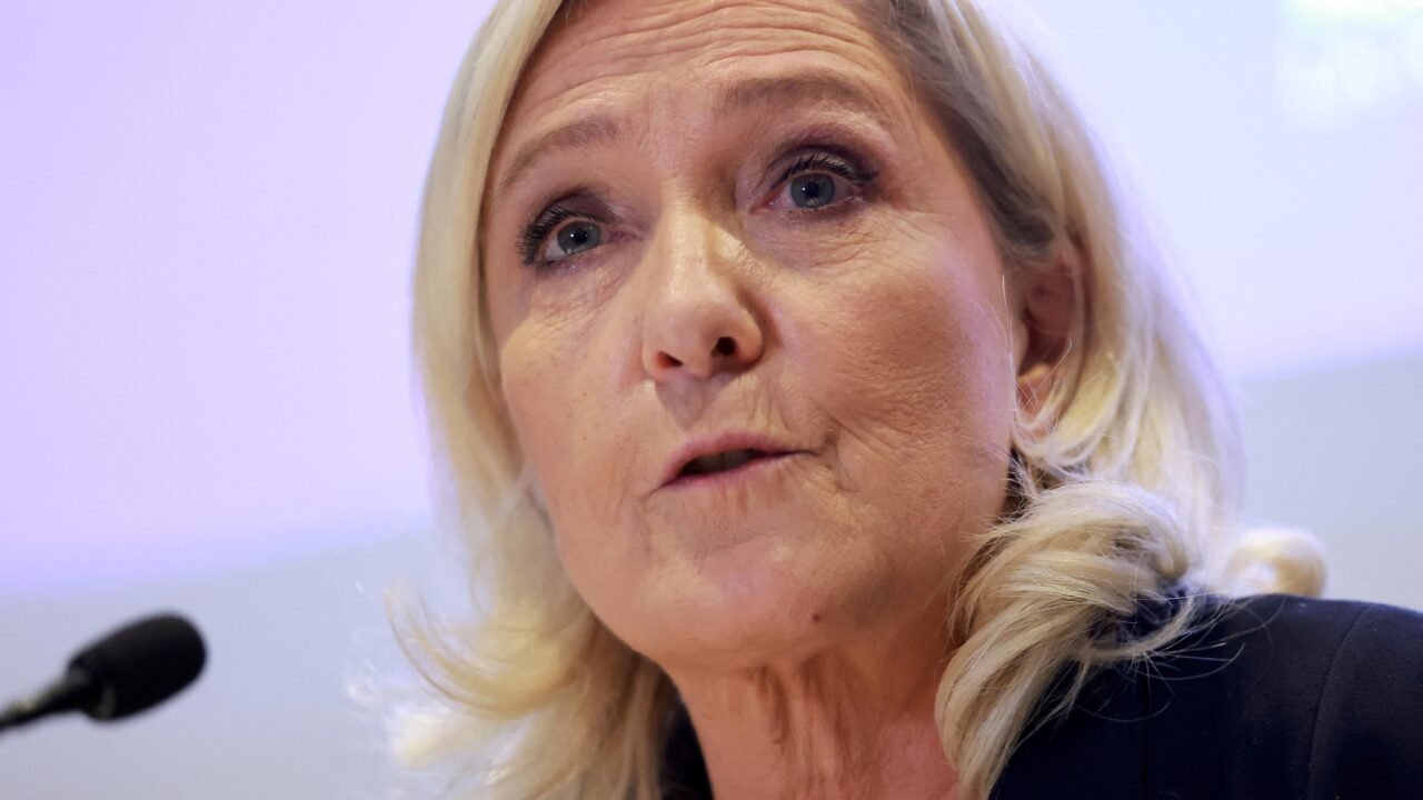 Marine Le Pen acusó a la extrema izquierda de “arruinar” las protestas en Francia: “Buscan precipitar al país en el caos”
