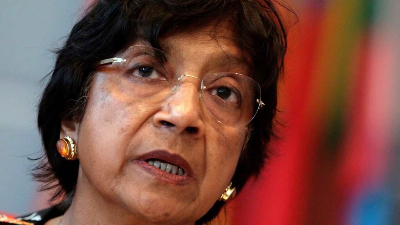 De los tribunales del apartheid al Nobel de la Paz: la vida de la jurista sudafricana Navanethem “Navi” Pillay