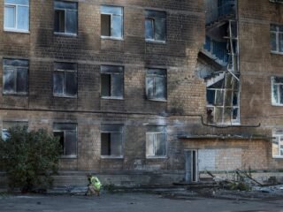 Rusia lanzó un bombardeo combinado con misiles y drones contra Kiev: al menos seis muertos