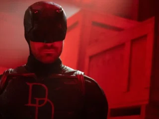 Charlie Cox habló sobre la reacción de su hijo tras conocer el final de Daredevil: “El color se le fue de la cara”