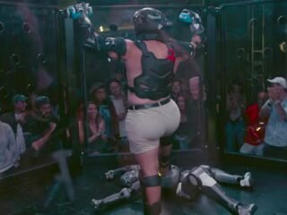 California detiene los combates no autorizados entre peleadores humanos y robots humanoides