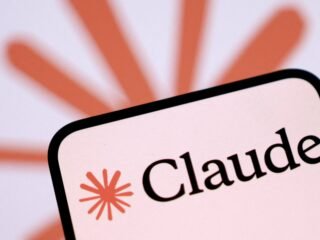 Anthropic sigue humanizando a Claude: ahora toma medidas contra usuarios que abusan verbalmente del chatbot