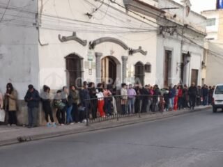 Filas interminables en ANSES: denuncian horas de espera