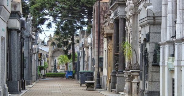 Salta se prepara para dos jornadas de mucha concurrencia en los cementerios municipales