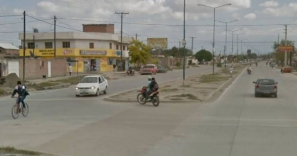 Fue a cobrar una plata que le debían a B° Solidaridad y la atacaron con palos