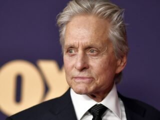 Michael Douglas cuenta cómo intentaron atacarlo con una aguja infectada de VIH durante los Premios Oscar de 1992