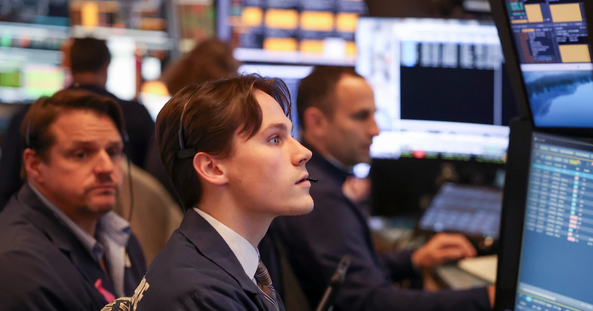 Fuertes bajas en Wall Street por las dudas sobre la inversión en inteligencia artificial: Intel se desploma más del 25%