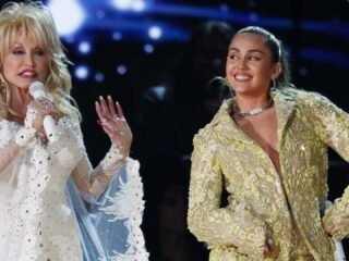 Miley Cyrus relató cómo el espíritu de Dolly Parton se manifestó en su casa tras su muerte: “Está aquí conmigo”