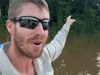 Alarma en “la expedición más peligrosa del mundo”: qué se sabe del tiktoker Ash Dykes tras más de 16 horas sin contacto en la selva del Congo