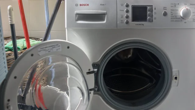 Ruidos extraños y pérdidas de agua: señales de que tu lavadora necesita mantenimiento