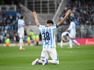 Racing, de soñar con la Libertadores a vivir el clásico “como la final del mundo” en una crisis sin fin