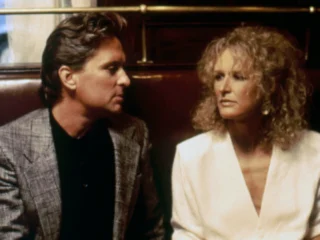 Michael Douglas y el grave error que casi deja a Glenn Close fuera de ‘Atracción fatal’: “Nos sentimos idiotas absolutos”