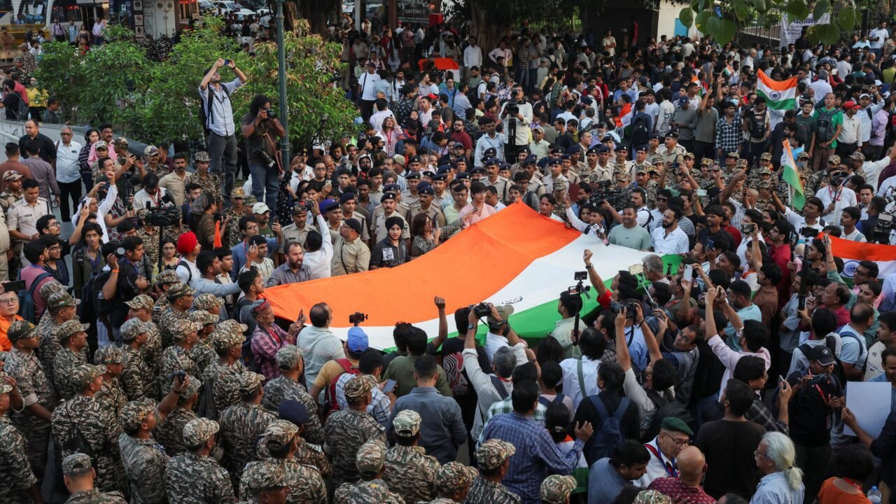 La Policía india volvió a detener al líder del movimiento «las cucarachas» antes de una masiva protesta en Nueva Delhi