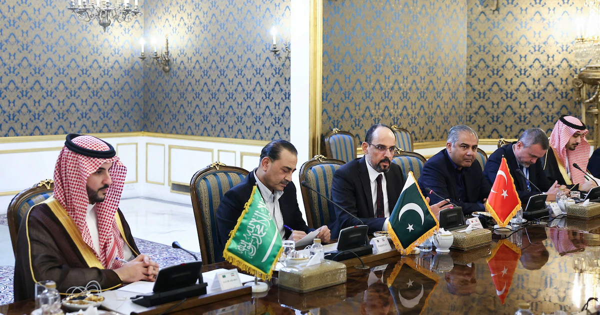 Los representantes de Arabia Saudita, Turquía y Pakistán acuerdan prolongar el diálogo con Irán