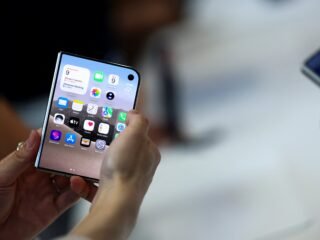 iPhone Duo: cuándo sale la preventa del plegable de Apple calificado como mejor invento 2026