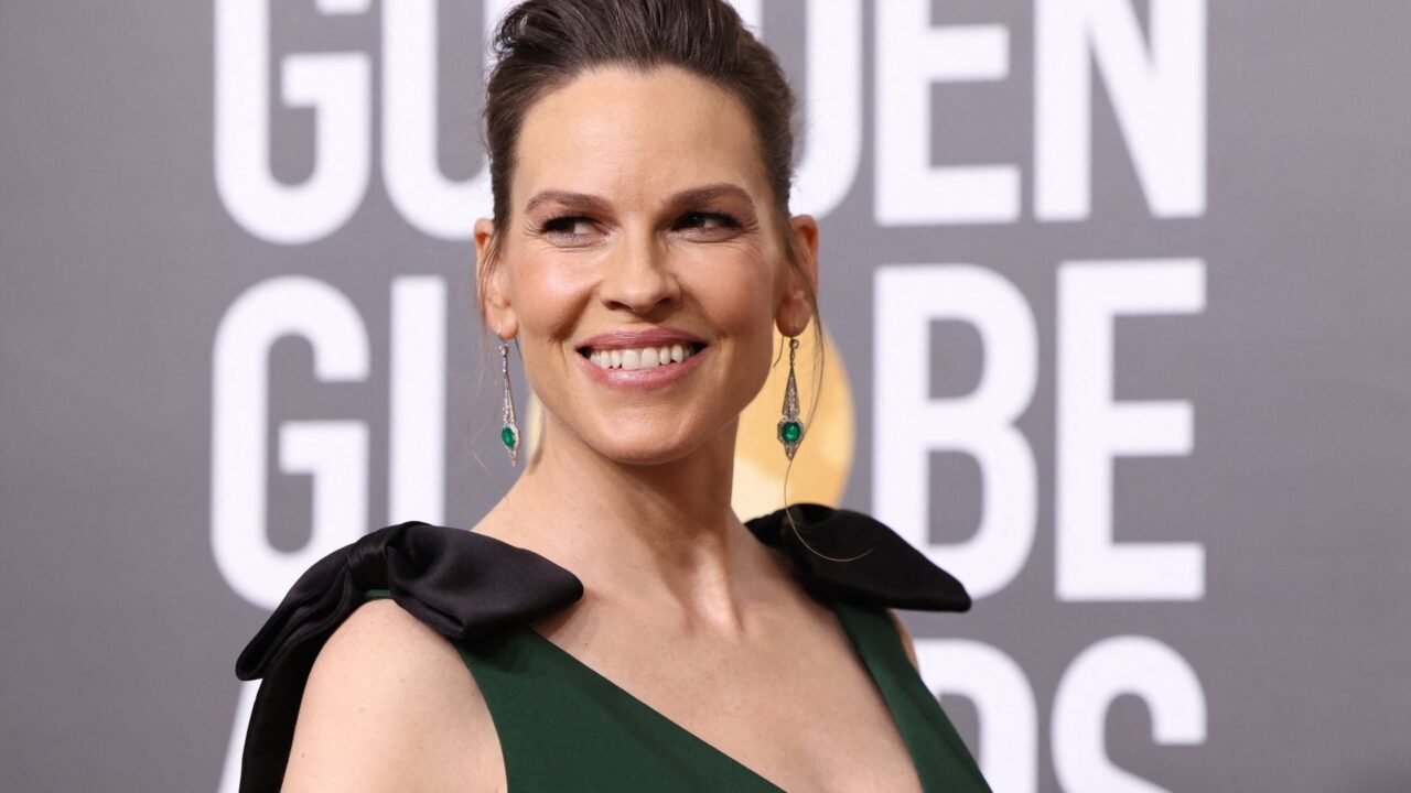 Hilary Swank habló de las ventajas de ser madre después de los 45 años: «Soy mucho más paciente»