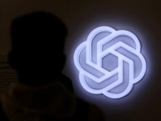 Demandan a OpenAI porque ChatGPT incitó a adolescentes a autolesionarse en Estados Unidos