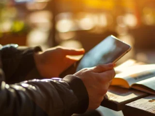 Una novela premiada con 20.000 euros resultó estar escrita en un 99% por inteligencia artificial