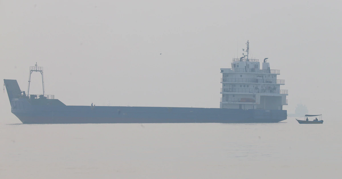 Estados Unidos sancionó a un bufete de Panamá y Grecia por ocultar a los dueños de la flota fantasma de Irán