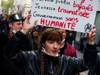 El Gobierno francés presentó medidas para contener las protestas pero los estudiantes mantendrán las movilizaciones