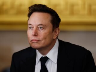 El truco de Elon Musk para dormir bien y liderar con éxito Tesla y SpaceX