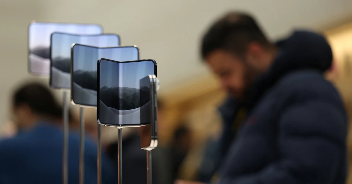 Qué hacer si la pantalla del iPhone Duo está fallando: cómo pedir a Apple un plegable nuevo