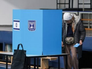 El líder de un partido clave en Israel descartó aliarse con las listas árabes para desalojar a Benjamin Netanyahu