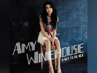 Amy Winehouse y los 20 años de «Back to Black»: la historia detrás de la portada de su álbum más vendido