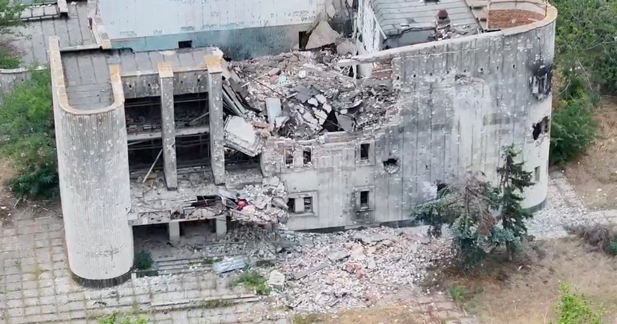 Rusia y Ucrania sostienen el alto el fuego impulsado por Washington en una localidad devastada