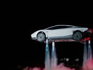 Cómo manejar el Tesla Roadster, el auto de Elon Musk que vuela: con este videojuego es posible